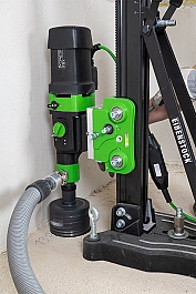 Применение двигателя с микроударом для алмазного бурения Eibenstock ESD 200 Применение двигателя с микроударом для алмазного бурения Eibenstock ESD 200